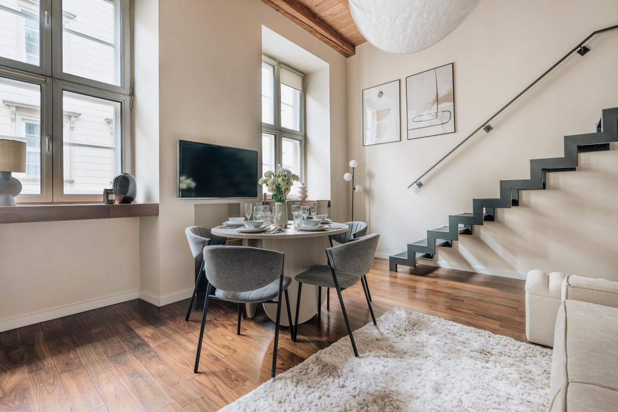 Glass Atelier - Loftaffair Apartment
